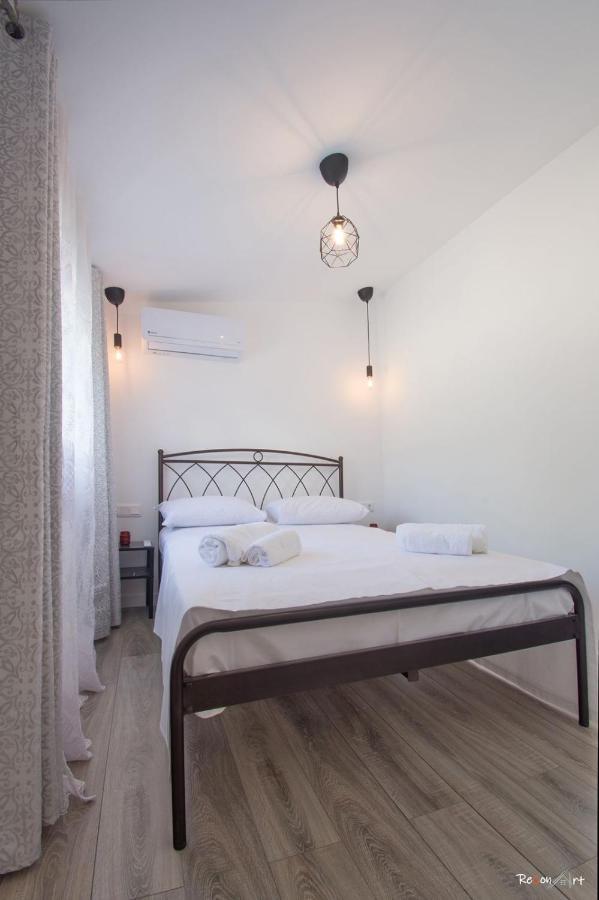 Oresti'S Villa Near Airport & Beach أرتيميدا المظهر الخارجي الصورة